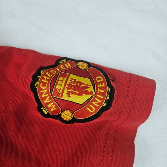 Nike Fit Dry Men's Size M Manchester United T Shirt Red Old Trafford Map On Back - Picture 5 of 16